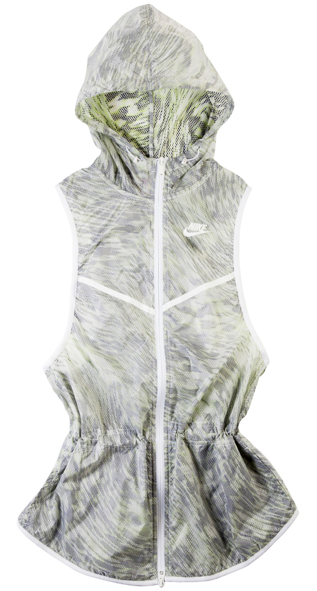 Effortless Cool: Nike Tech Hyperfuse Vest