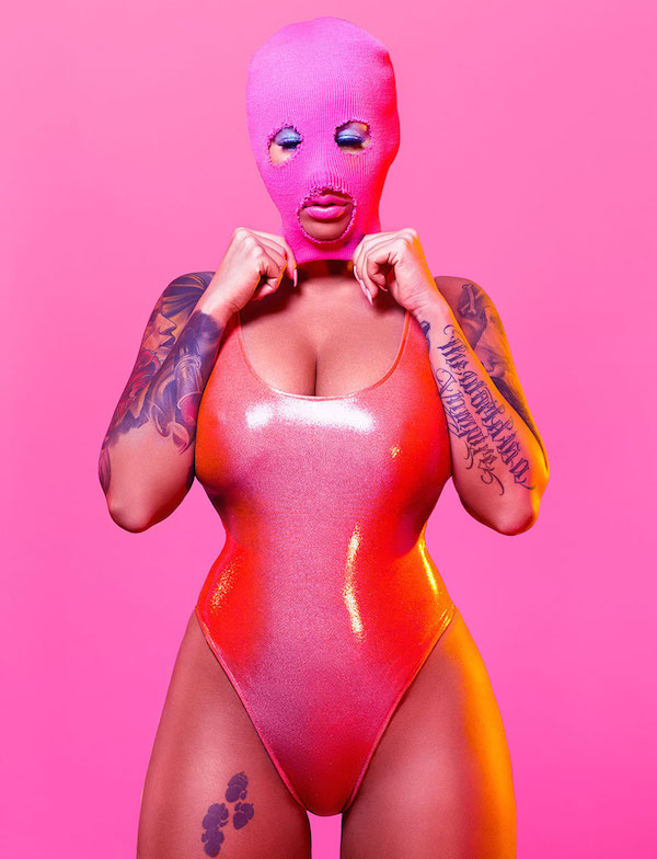 Amber Rose Poses As Feminist Icons Proves She Is Amazing Fashion Journal
