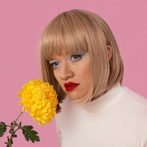 Sui Zhen releases video for ‘Hangin’ On’