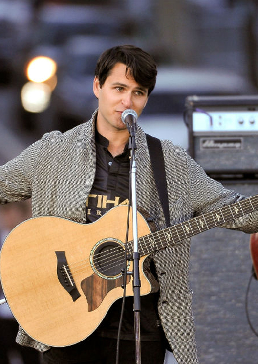 Vampire Weekend previews new music for the first time in five years