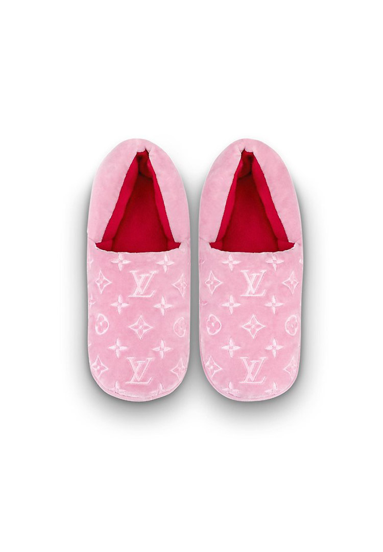 Scooper News - This Louis Vuitton Bathroom Slippers Cost