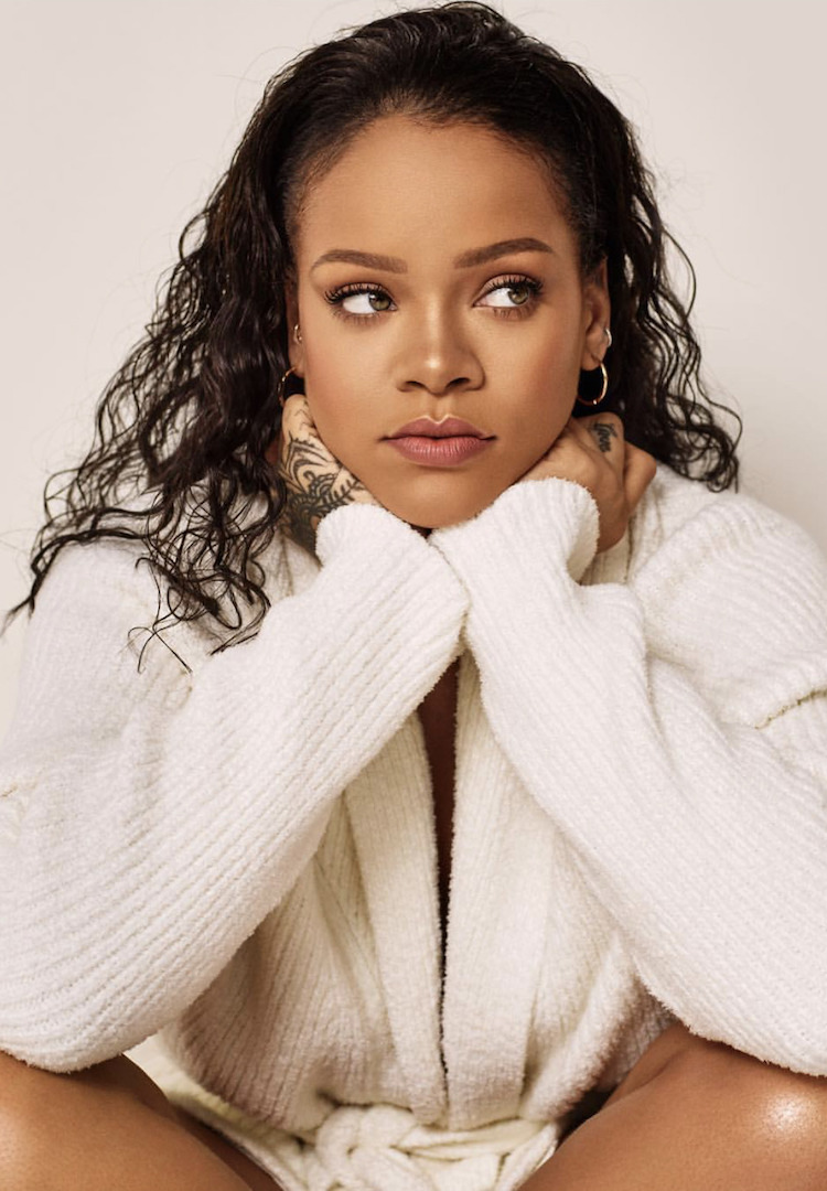 Report: Rihanna to Launch Fashion Brand with LVMH