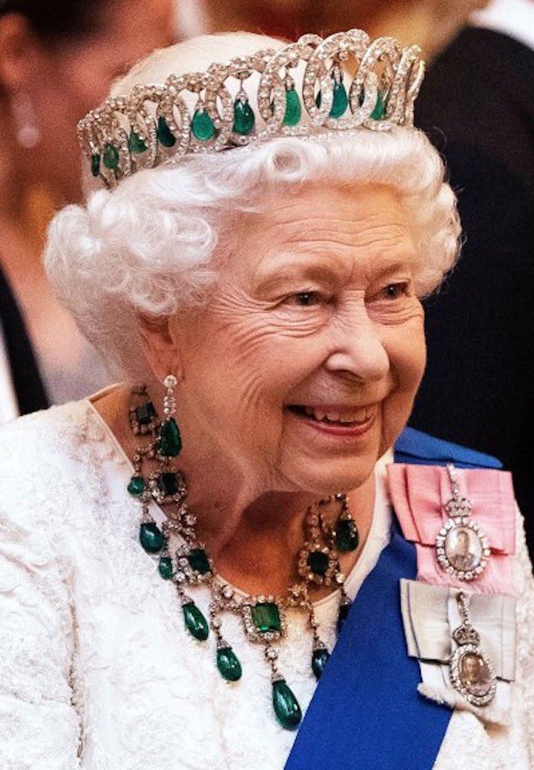 Drop everything, Queen Elizabeth II is looking for a Social Media Director on LinkedIn