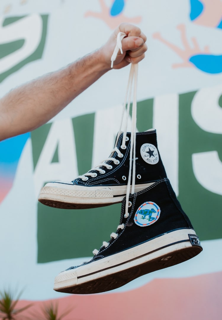 Converse is commissioning giant murals around Australia that break down air  pollutants - Fashion Journal
