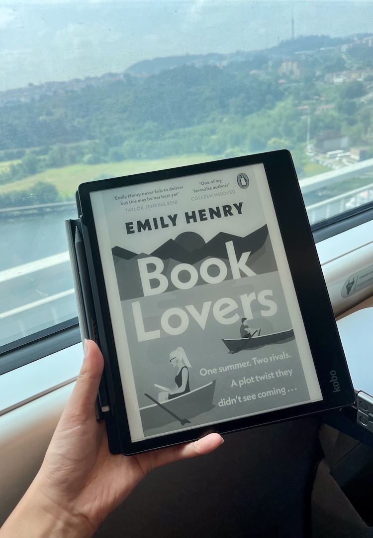 I swapped paperbacks for an eBook reader for a month, here’s how it went