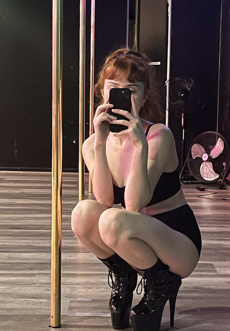 Durch das Poledance wurde ich mit meiner verinnerlichten Frauenfeindlichkeit konfrontiert