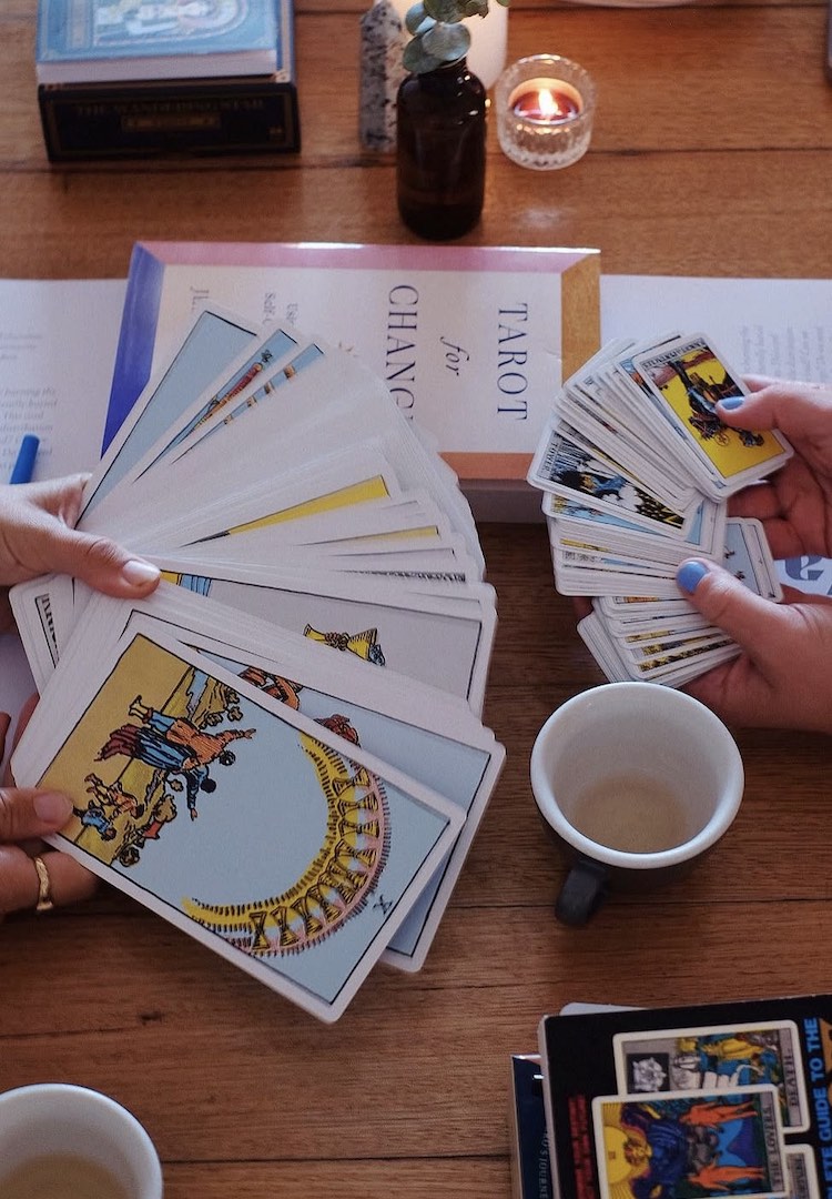 Tarot clubs are a thing, here’s what happens at them