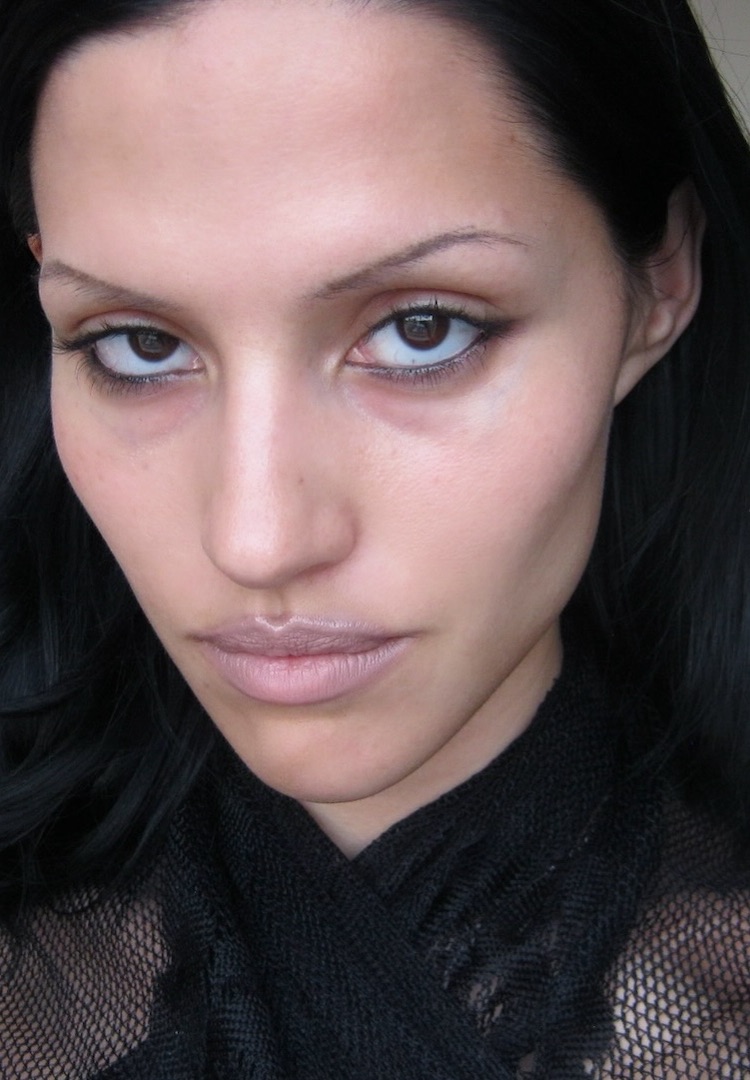 Ready to commit to thin brows? Here’s what to know about the upkeep