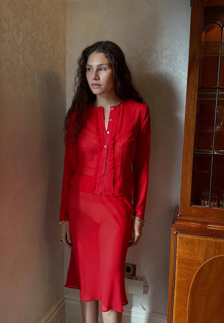 Customer Service and Operations Assistant