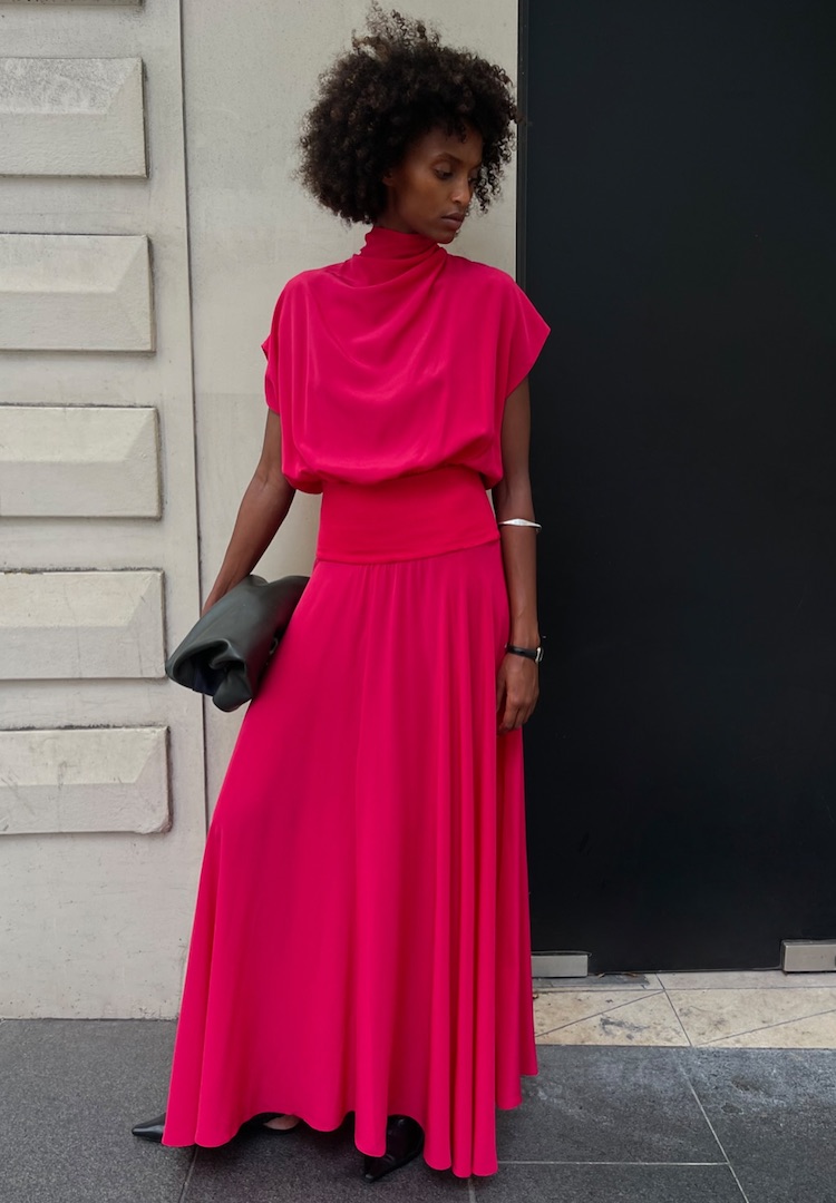 Esse up to 60% Off Online Sale