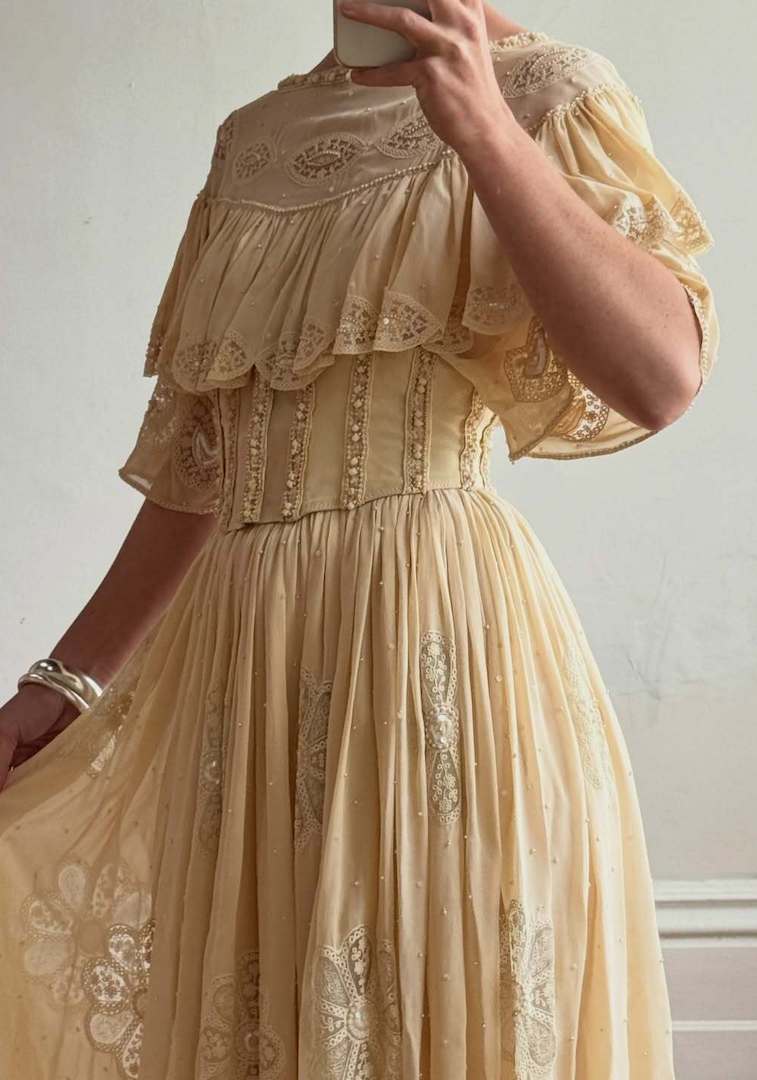 Soft and seductive, vintage lace deserves a spot in your wardrobe