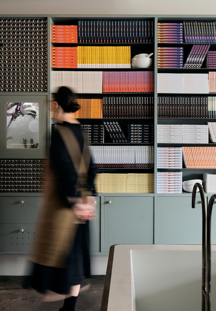 Aēsop’s Queer Library