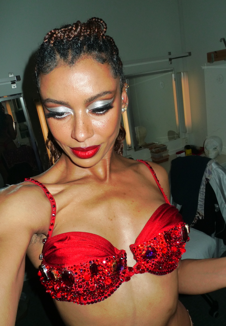 Lessons in glamour from burlesque dancer Zelia Rose